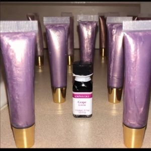 Lip gloss and lashes